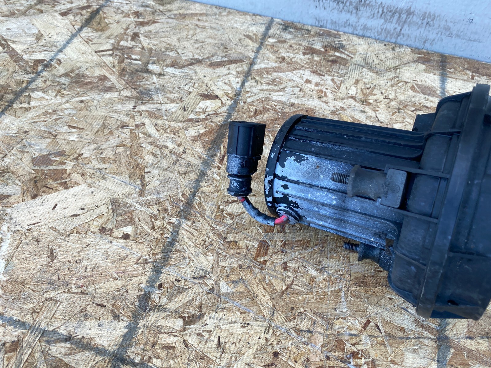 Bentley Continental GT 2005-2010 Secondary air pump