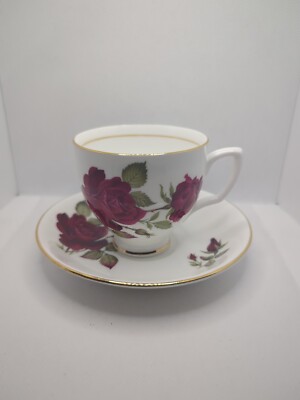 Herzogin Rote Rose Bone China Tasse und Untertasse Set X5