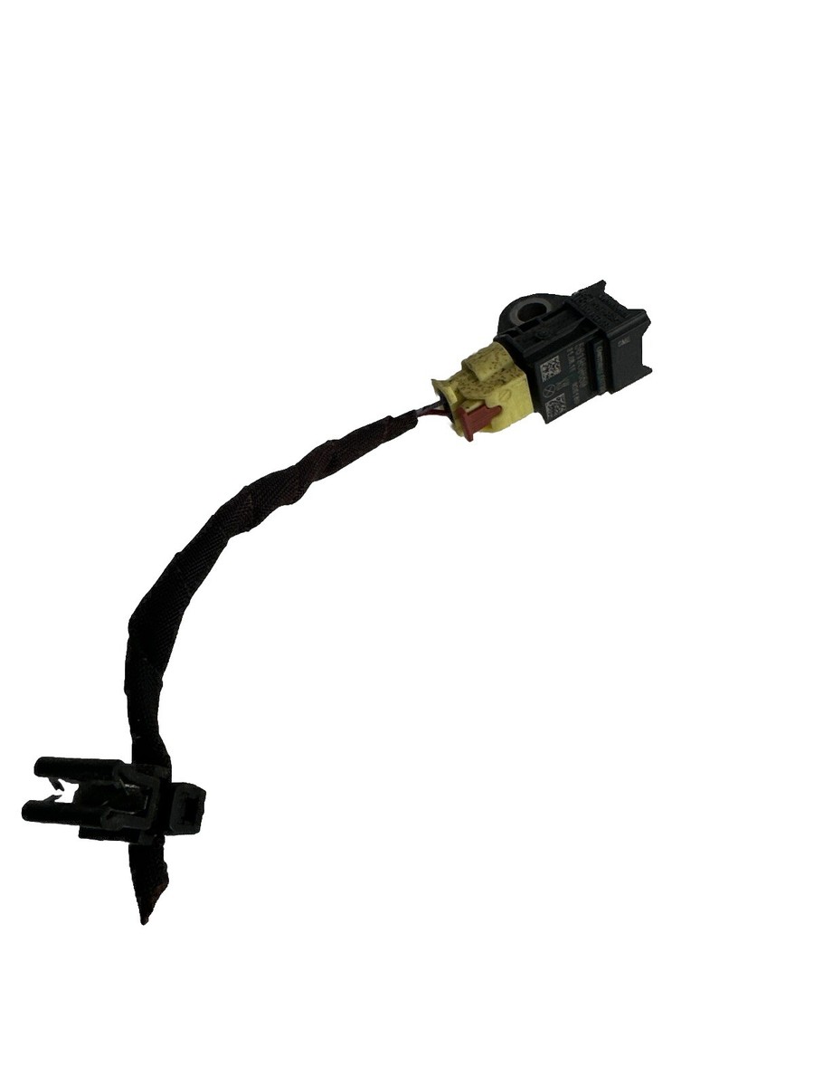 2016-2018 VW Passat Jetta Front SRS Crash Sensor 561959659