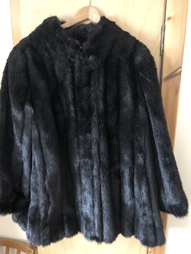 PRECIOSO ABRIGO/CHAQUETA VINTAGE DE PIEL SINTÉTICA MARRÓN DE PAIGE, HECHO EN INGLATERRA TALLA UK 18