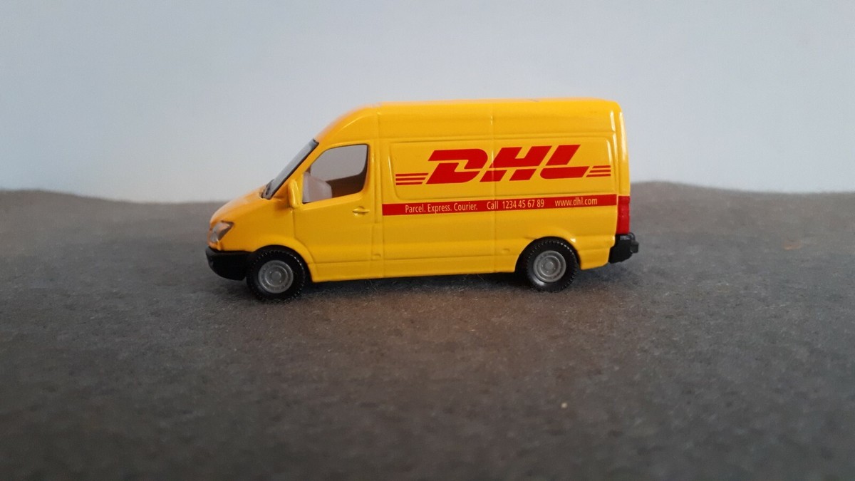 SIKU DHL delivery van 1085 1/76 scale HO for model railway from