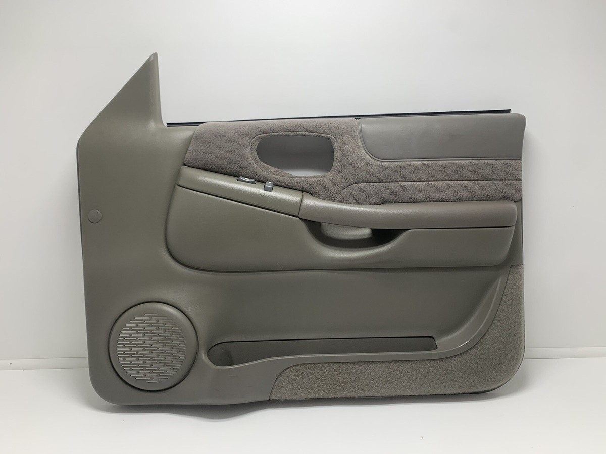 98-04 Chevrolet Blazer S10 Jimmy Passenger Side Door Panel Vinyl