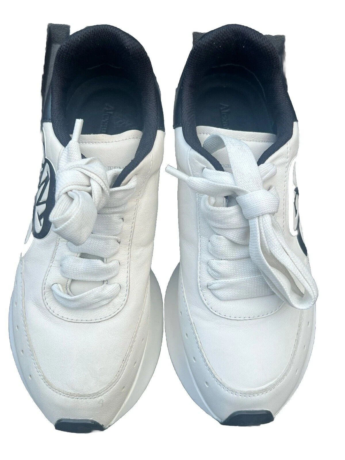 Alexander McQueen — Alexander McQueen Seal Logo Low-Top Runner Sneakers $790 SIZE 35 EU 5 US NEW