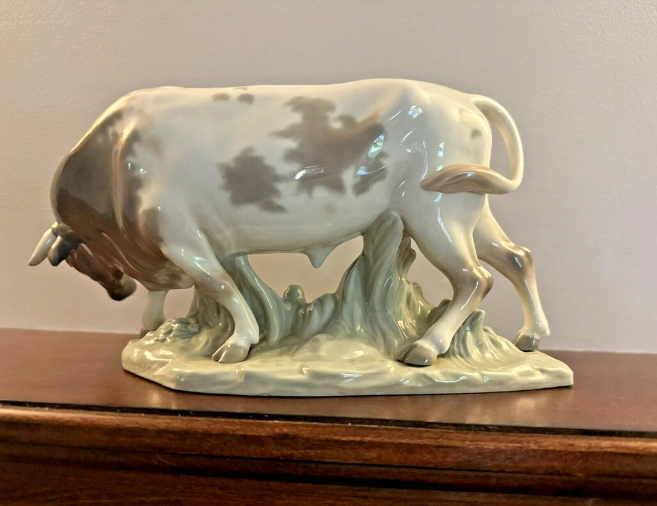 Toro Lladro “MUY RARO” (cabeza abajo) #1062 (2ª marca) ~ Excelente Estado Foto 4 de 4