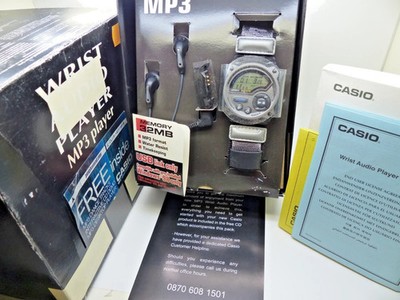 CASIO WMP-1UV-1UR WORLDS FIRST MP3 DIGITAL WATCH - 2002. Japan. BNIB (UK)