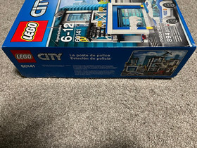 LEGO CITY: Police Station (60141)