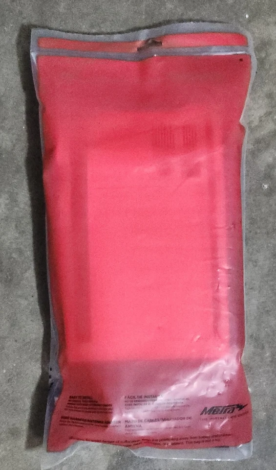 Metra 99-3108 DIN & DDIN Dash Kit for Select 2000-05 Saturn Vehicles Black - Image 2 of 3