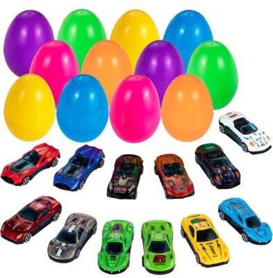 Ostereier gefüllte Druckguss-Autos, Ostereiersuche mit buntem Auto in...