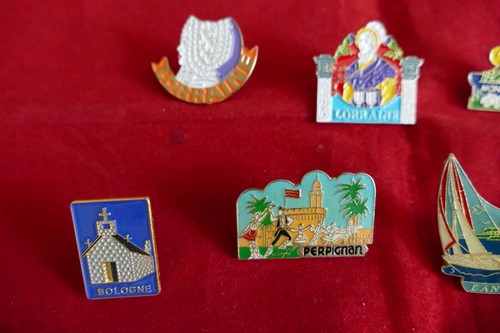 Pin's Région Ville Biarritz Perpignan Vosges Languedoc - Pins Badge Vintage - Imagen 2 de 5