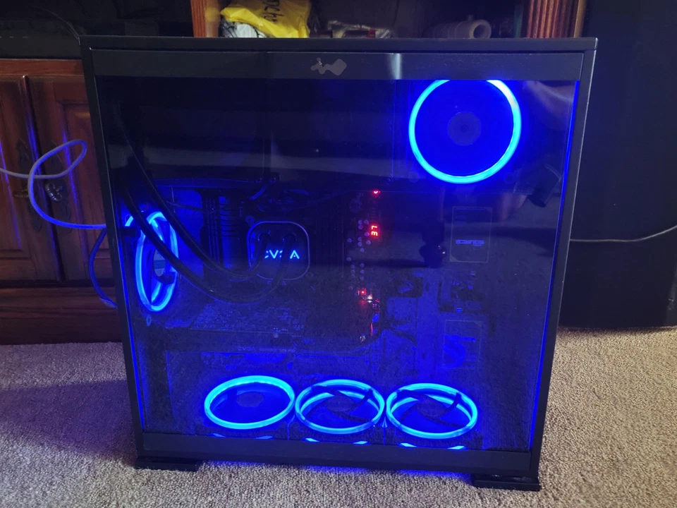 PC de escritorio gaming a medida Foto 2 de 4