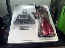 Hot Toys Avengers Endgame Nano Gauntlet Life-Size Collectible Figure  No Box