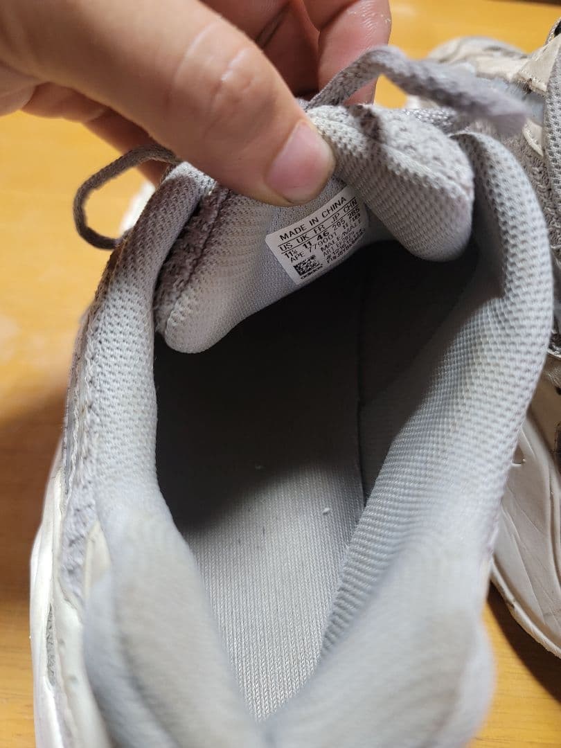 Adidas Yeezy Boost 700 V2 Static Gray Mesh Suede Sneakers Used thumbnail 4