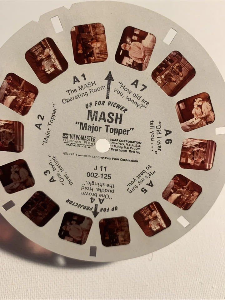 View-Master MASH Showtime 1978 - J11 - 3 Reel Set + Booklet - Image 4 of 4