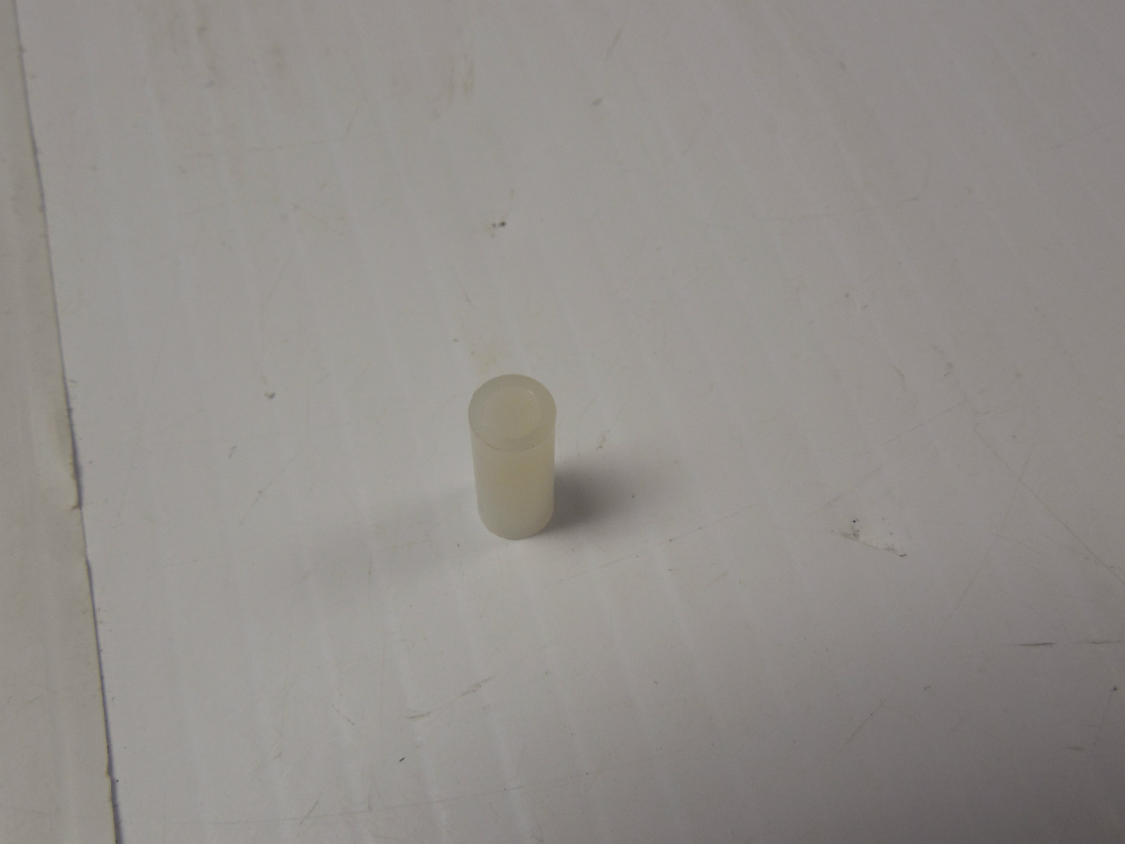 NEW LOT OF 142 FASTENAL NYLON SPACER 0145730 8 1/4 X 5/8 eBay