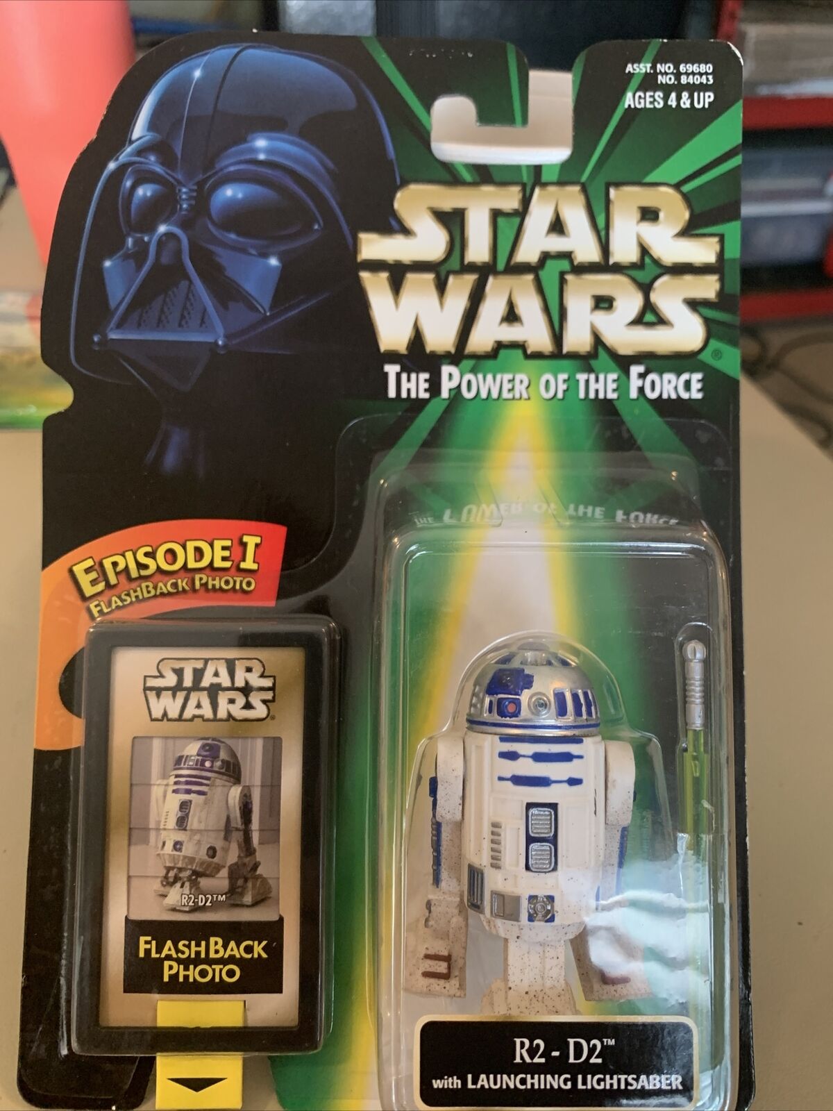 Star Wars Power of the Force POTF - R2-D2 with Launching Lightsaber - 1998 - New