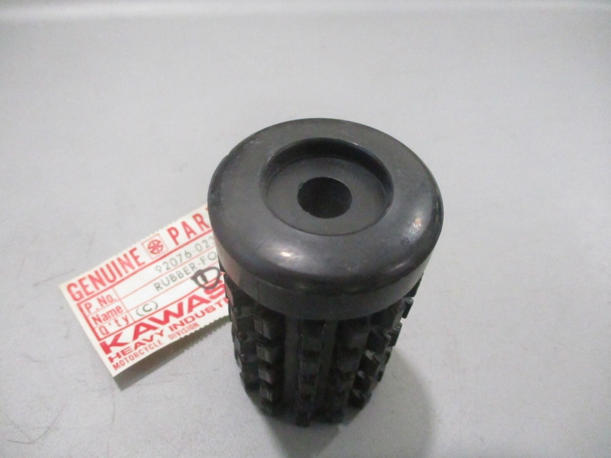 Kawasaki vintage footrest rubber (2) F5 F6 F7 F8 F9 1971>1975 P