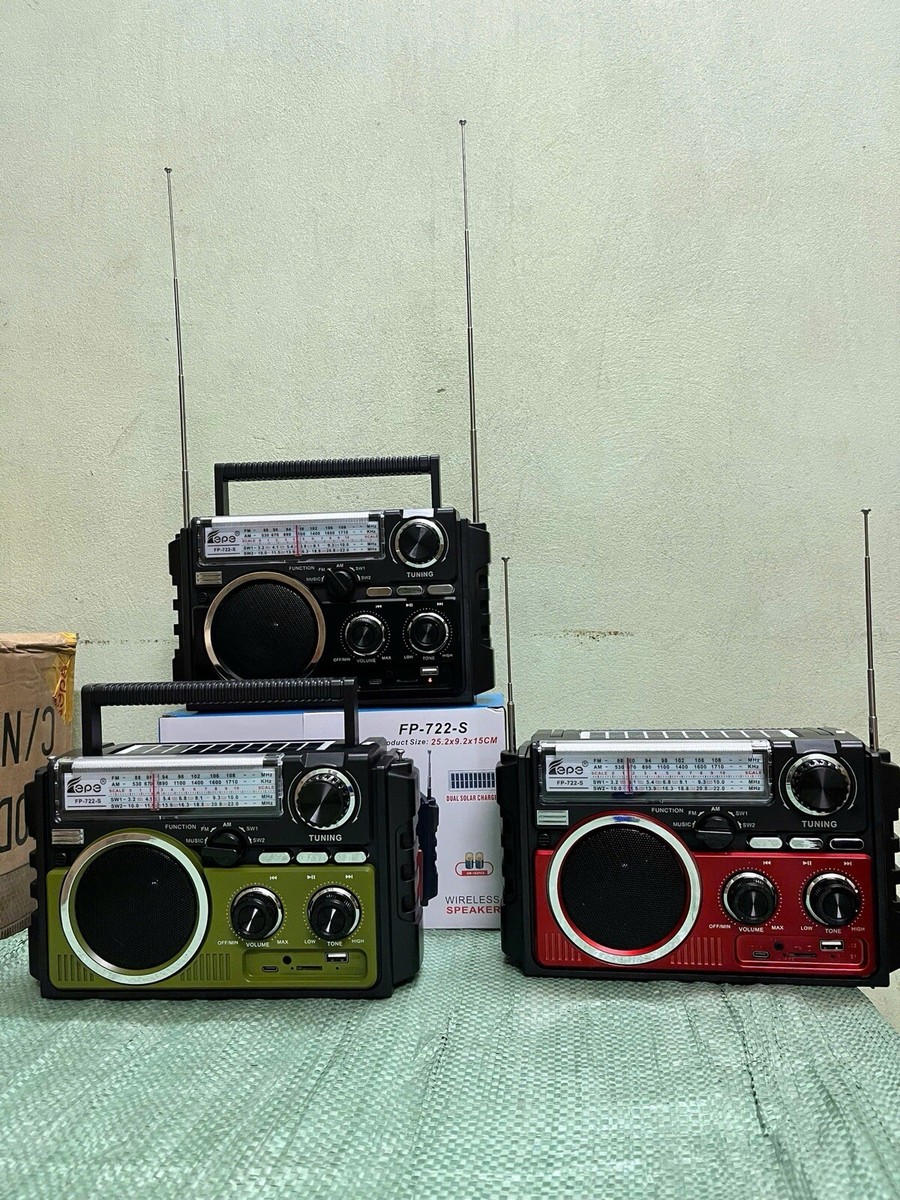 radioboy FP-722S Bluetooth FM featuring dual solar charging panels, FM/AM