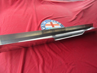 Original Alfa Romeo Giulia Stoßstange Mittelteil 10539590020 NEU