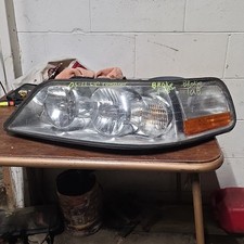 !!!BROKEN TAB!!!!!!!!05-11 Lincoln Town Car Left Driver Side Headlight Assembly