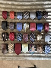 Lot of 28 DESIGNER Men  s Polyester Ties Neckties Various Styles, Colors, Brands