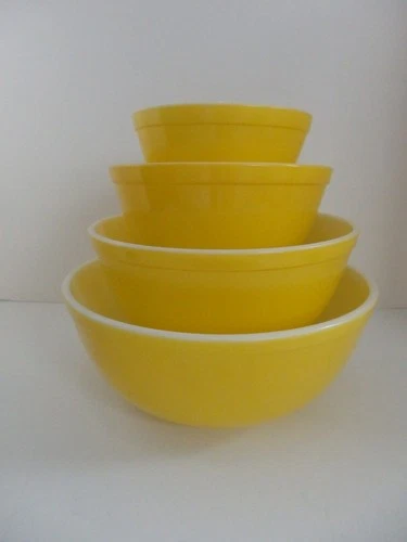 Vintage PYREX Bright Yellow Mixing Bowls 4 Piece Set 401 402 403 404
