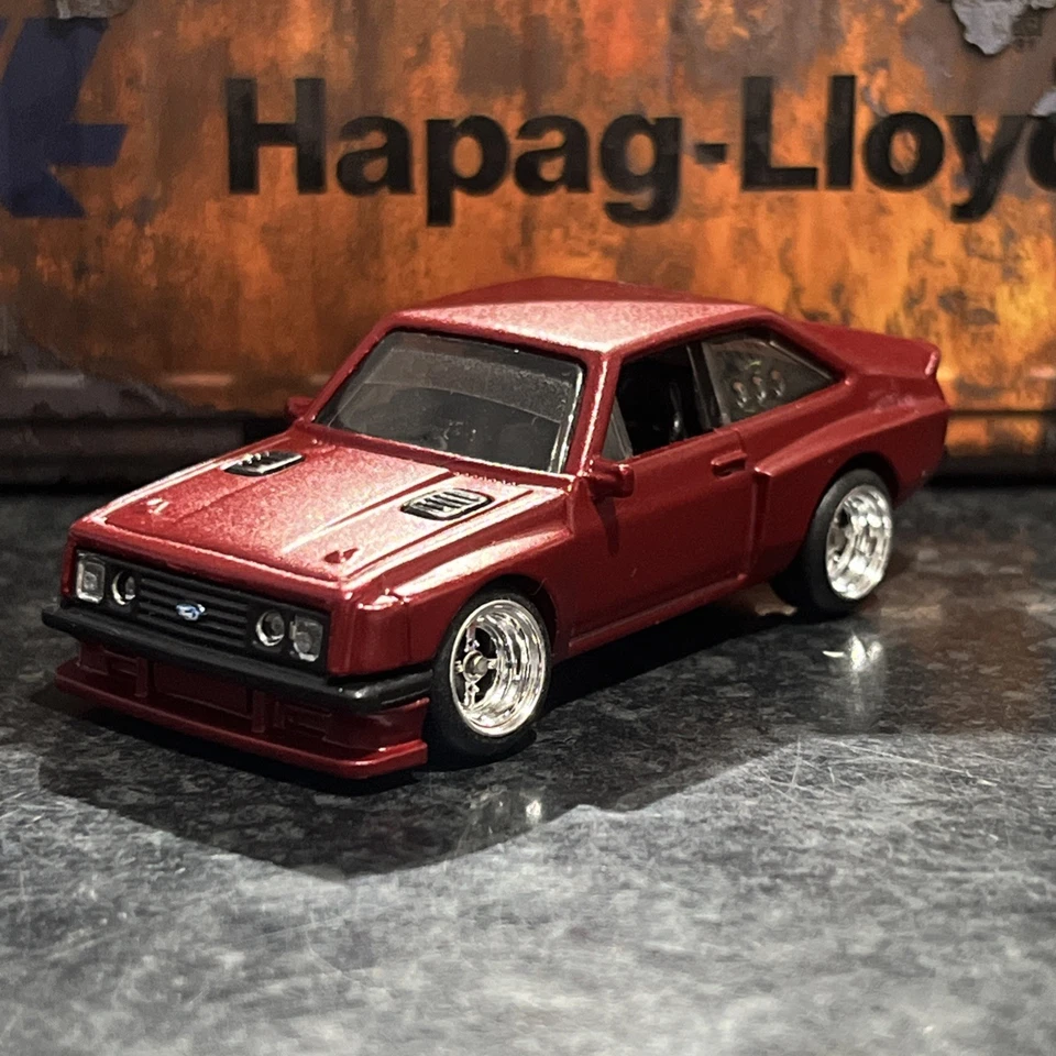 Ford Escort RS2000 personalizado Hot Wheels Foto 2 de 4