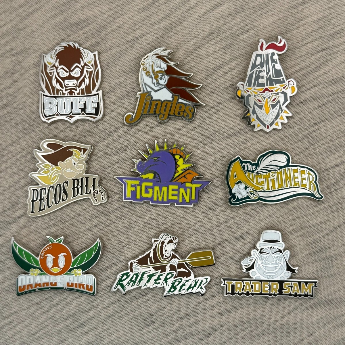 PIN'S FOOTBALL AMÉRICAIN / Casque (époxy) équipe au choix EUR 10,00 - FR