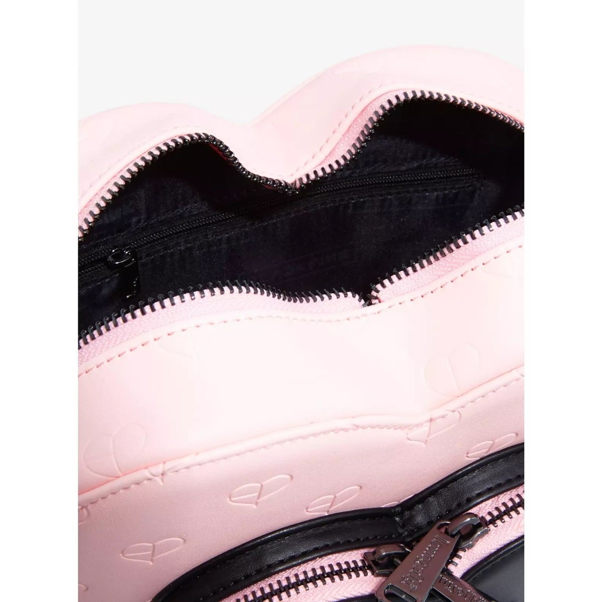【Lounge Fly】BLACKPINK All-Over Heart Shaped Crossbody Bag Loungefly Blackpink Allover Print Heart Crossbody, Multi