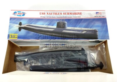 USS Nautilus SSN-571 Nuclear Submarine US NAVY 1/300 Scale Model Kit - Atlantis