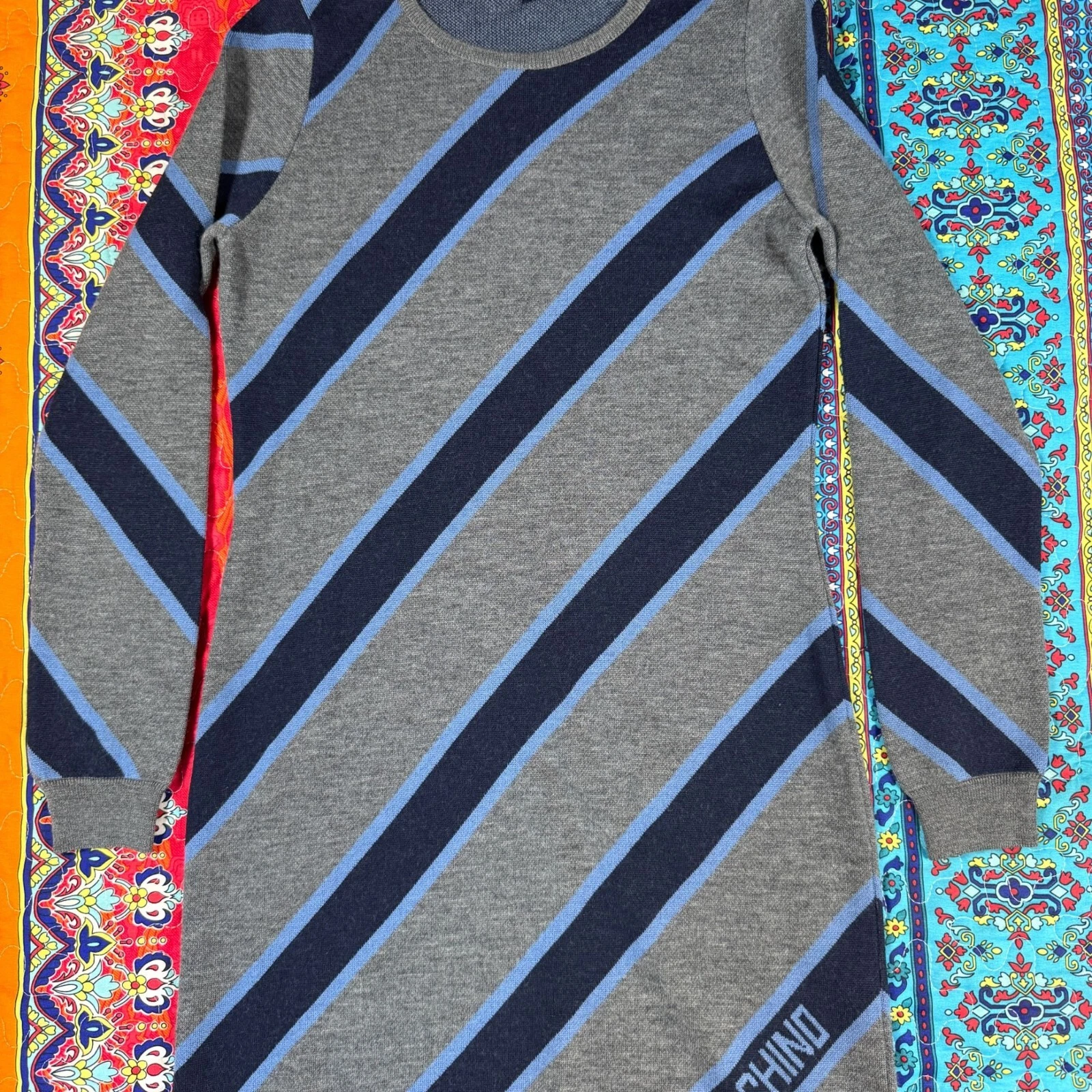 Abito Love Moschino grigio e blu a righe diagonali manica lunga in maglia taglia M