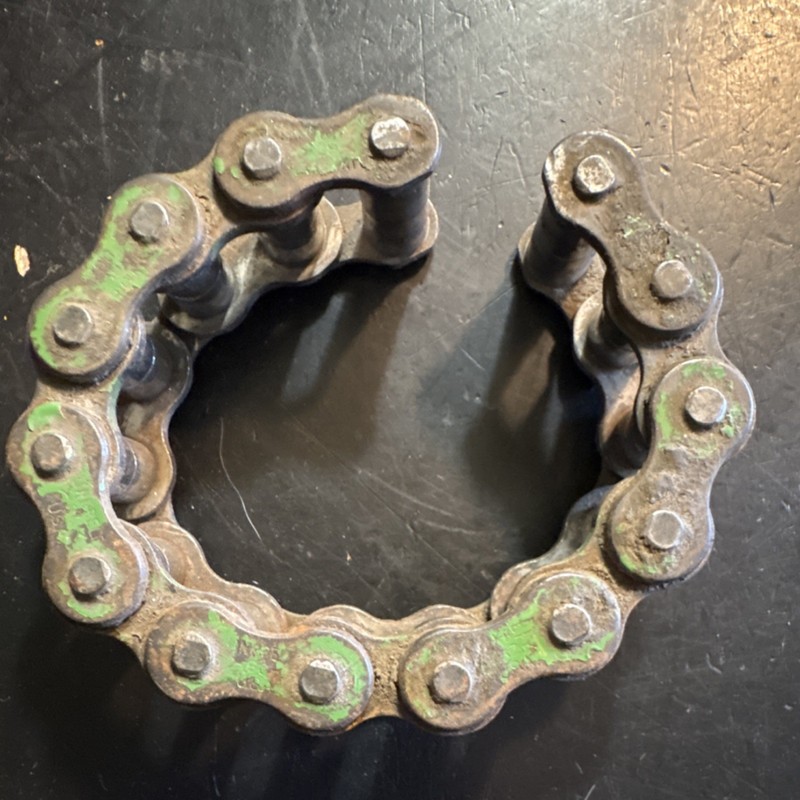 John Deere Cutting Platform Drive link Chain part #AN102383 (1) used 