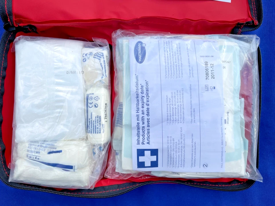 Kit de primeros auxilios Audi A6 C6 Quattro 2005-2011 8E0860281 Hartmann original OEM Foto 4 de 4