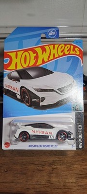 Hot Wheels White Nissan Leaf Nismo RC 02