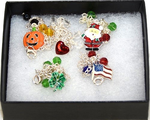 Лот из 58 комплектов по 5 женских праздничных браслетов 22190₽