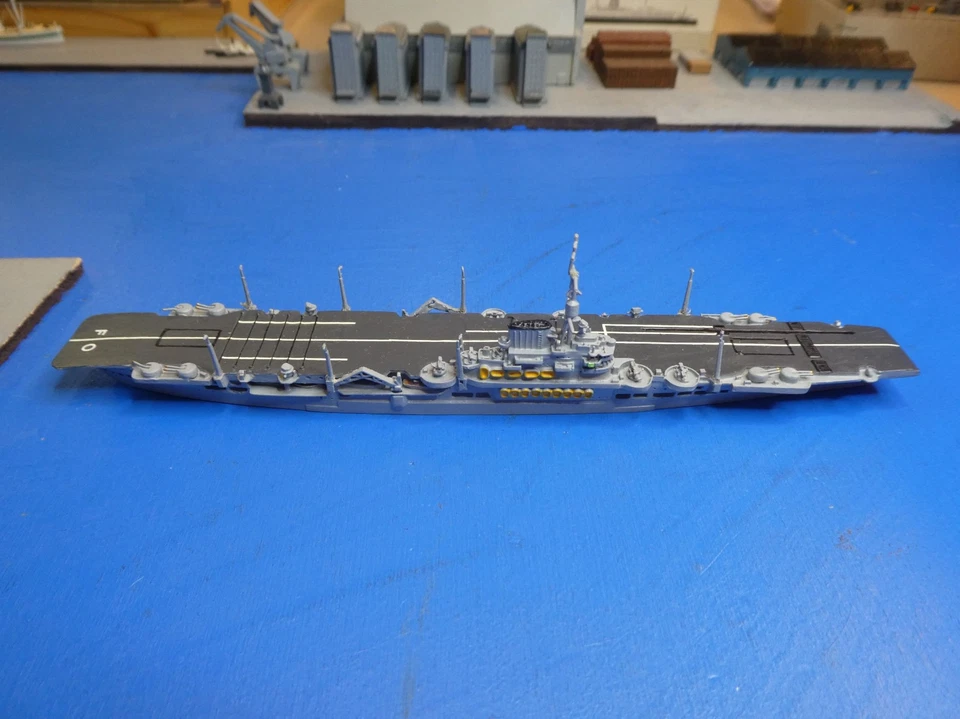 Flugzeugträger Formidable (GB) in 1:1250 Hersteller Argonaut Nr. 1075