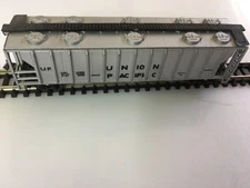 Trix Union Pacific 3 Bay Covered Hopper  N Scale Trains