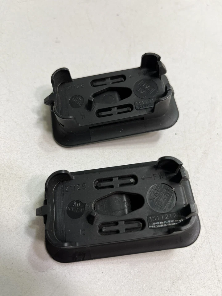 1999 - 2006 SILVERADO SUBURBAN TAHOE SIERRA YUKON DOOR LOCK KNOB LEVER COVER SET - Image 3 of 4