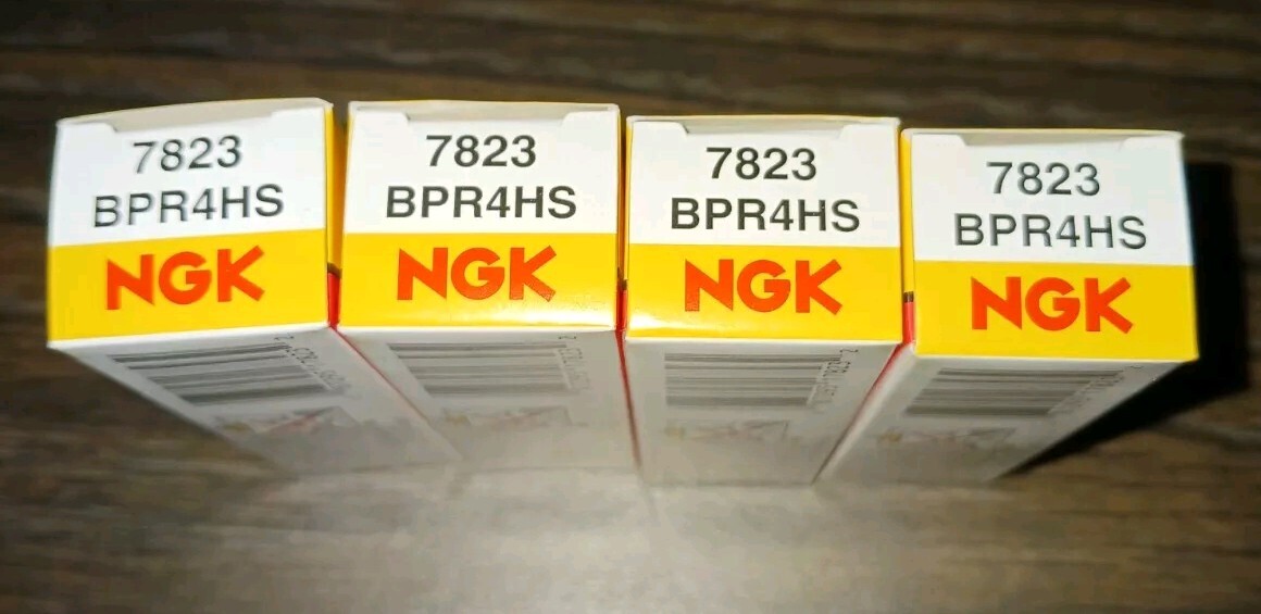4 NGK  BPR4HS / 7823 Spark Plugs NIB OEM