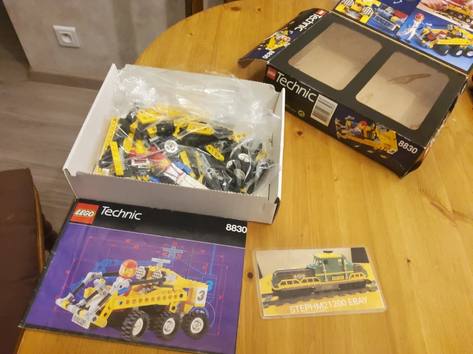 LEGO Technic 8830 Rally 6-Wheeler, photo 3 sur 5