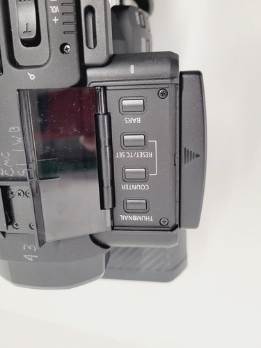 Caméscope Panasonic AG-DVX200 EJ 4K - Photo 14/21