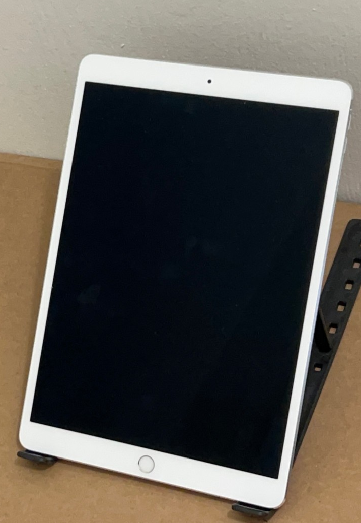 Apple iPad Pro (10.5-inch) A1701 256 GB, Wi-Fi, 10.5 in - Silver