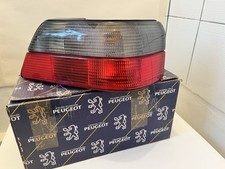 Feu arrière Peugeot 605