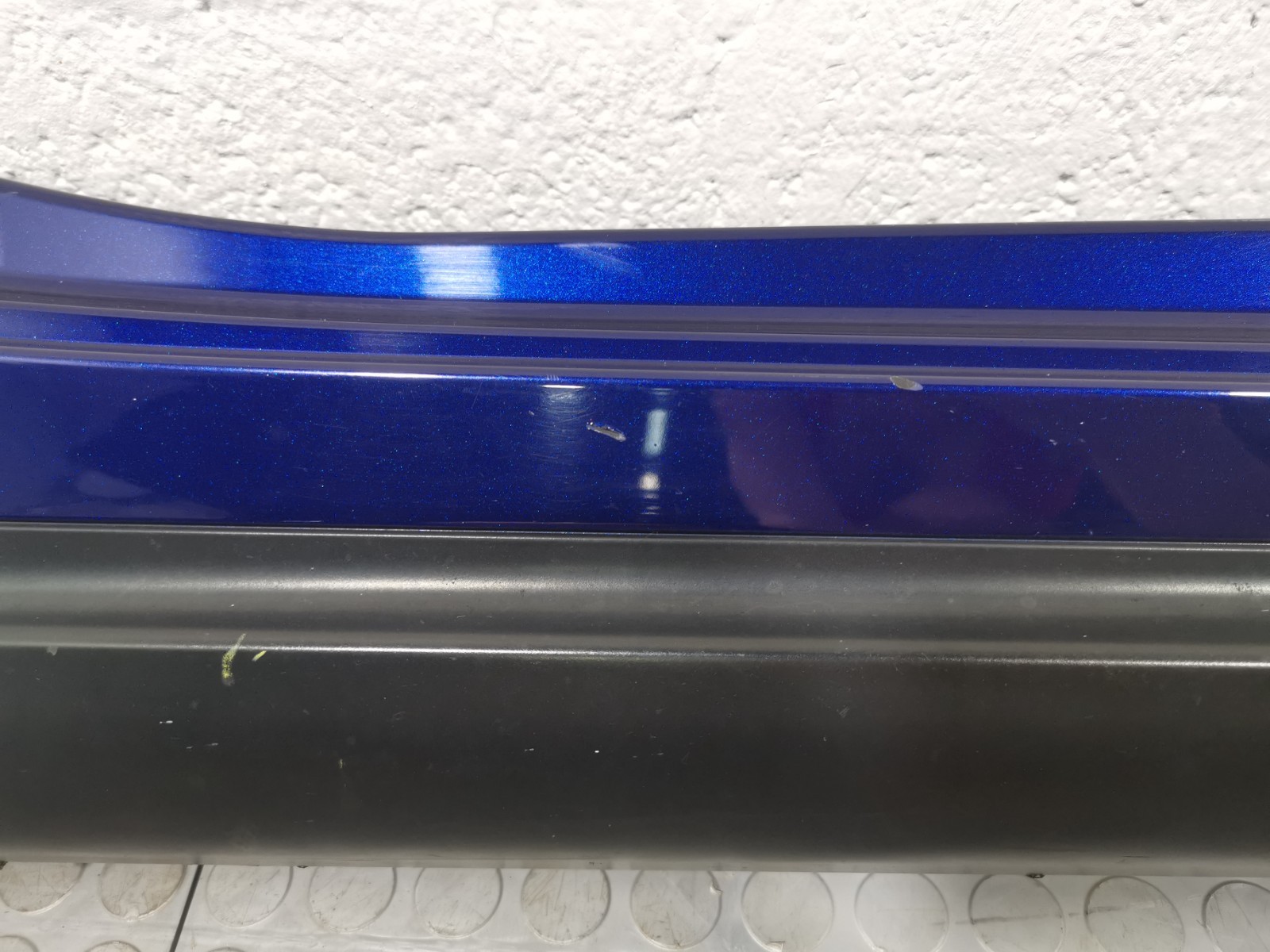 Maserati Ghibli S Q4 2015 Right Passenger Side Rocker Molding Side Skirt Panel
