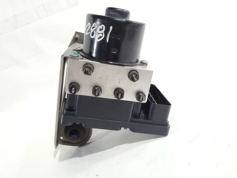 Bomba de freno ABS antibloqueo automática AWD PN 7L0614111C OEM 2004 Porsche Cayenne S Foto 4 de 4