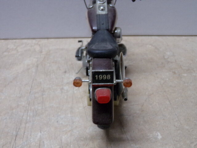 FRANKLIN MINT HARLEY DAVIDSON 1998 FAT BOY MOTORCYCLE 1/10 FRANKLIN MINT HARLEY DAVIDSON 1998 FAT BOY MOTORCYCLE 1/10