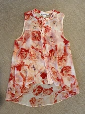 BCBGeneration Women’s Sleeveless Blouse  Button - Floral Red Hi-Low Flowing - S