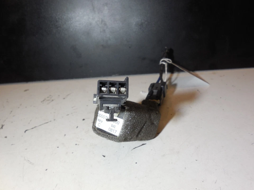 Módulo de cableado arnés telar conector enchufe 30007502C00 GM Chevy 00-02 Saturn SC2 Foto 3 de 4