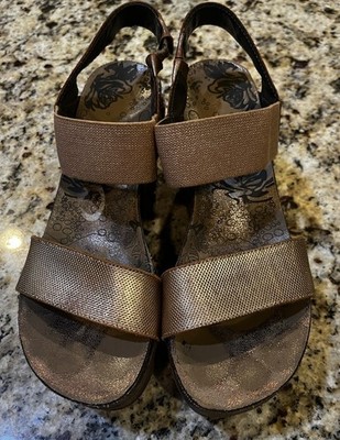 OTBT Bushnell Brown Leather  And Metallic Platform Wedge Sandals Womens Size 7.5