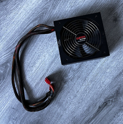 Sharkoon WPM700 Bronze ATX Netzteil 700W Schwarz 80 PLUS Modular SATA PCIe