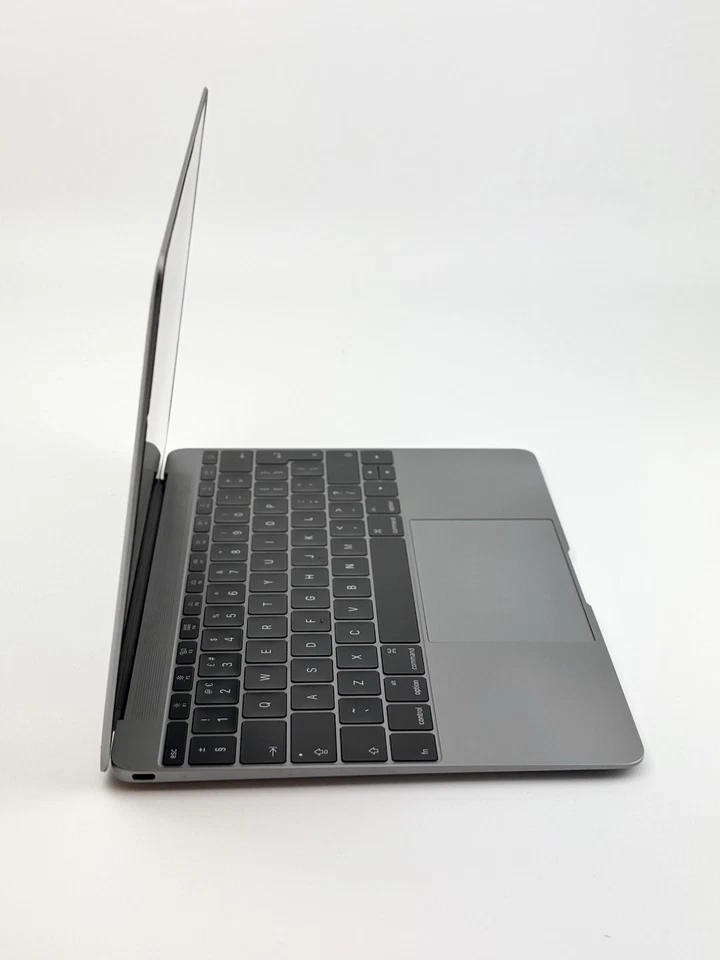 Macbook M3 12” 2016 256GB 8GB RAM QWERTY- Good Condition - Image 4 of 4